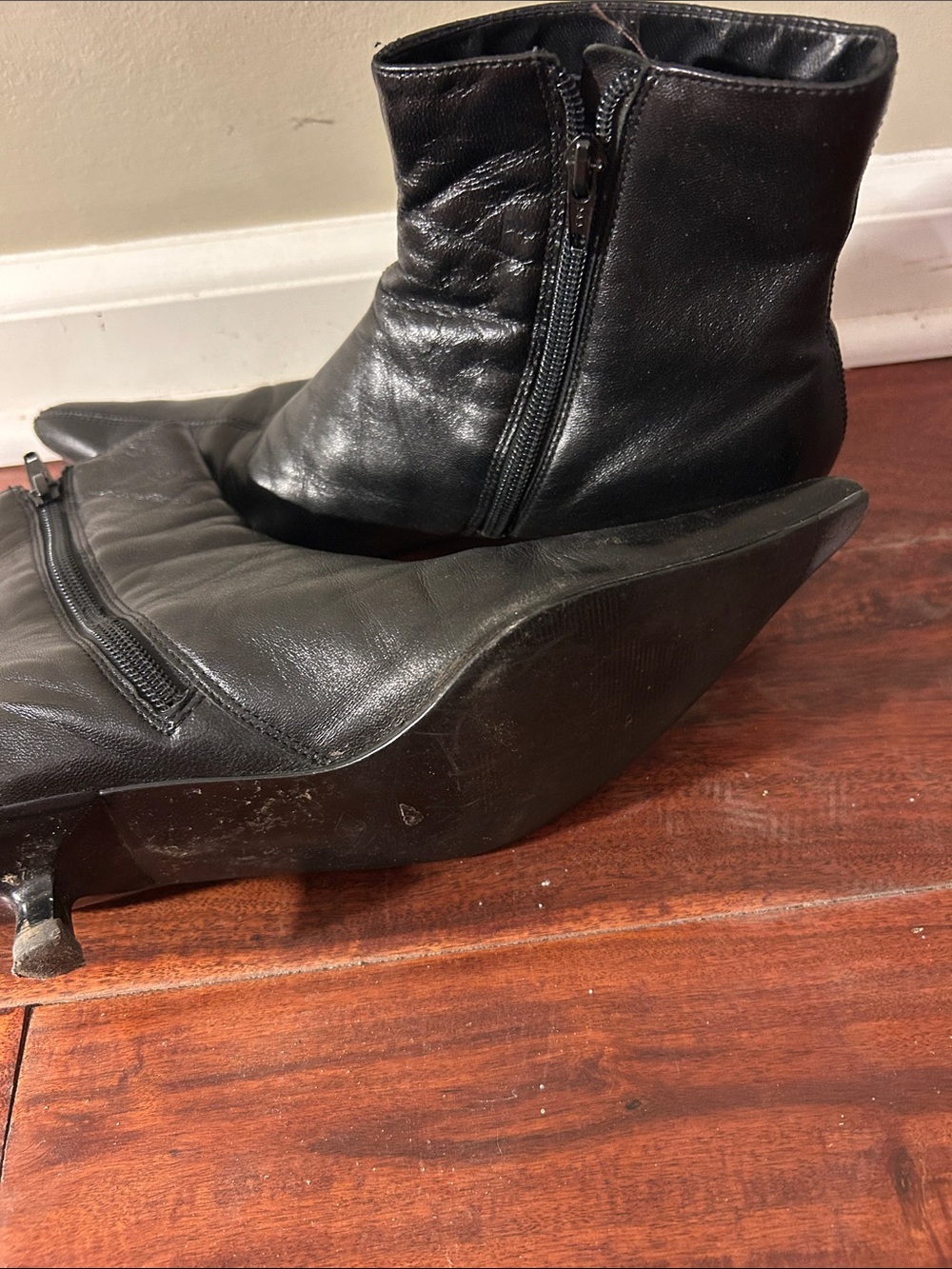Diba Black Pointed Leather Ankle Booties - Picture 3 of 8
